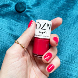 OZN Ingke: plant-based nail polish